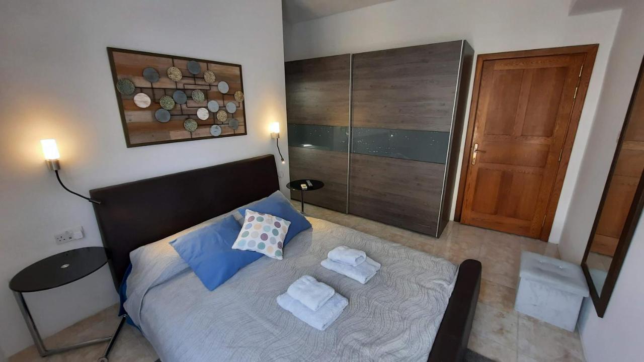 Spacious Side-Sea View Apartment At St Paul'S Bay St. Paul's Bay Exterior foto